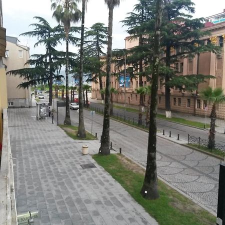 Appartamento View Of The Tower Of Alphabet Batumi Esterno foto